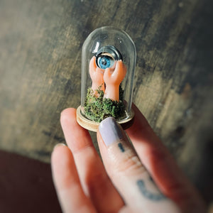 Mini Doll Eye & Hands Diorama Dome