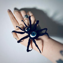 Load image into Gallery viewer, Creepy Spider Creature Sculpture